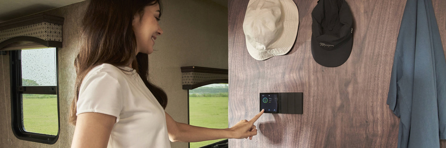 The First All-In-One Off-Grid Energy Monitor And IOT Gateway